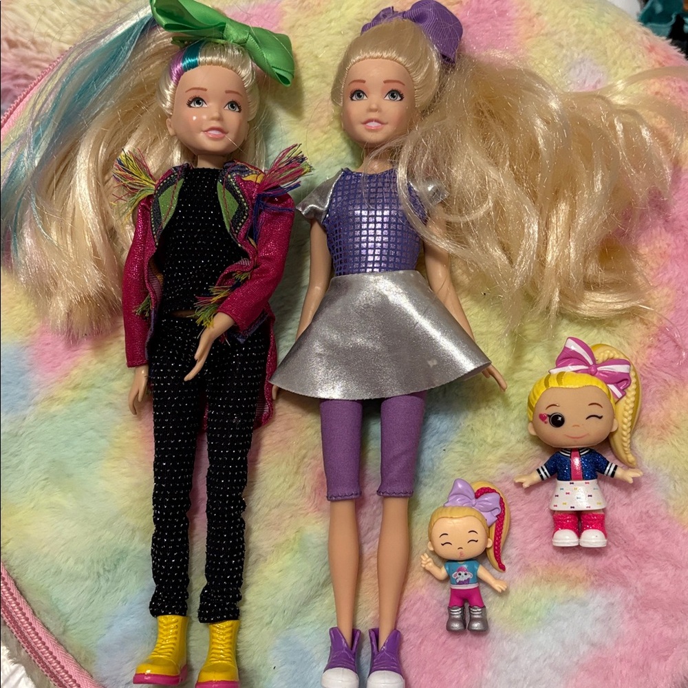 Jojo Siwa Bundle of 4 Dolls Set.